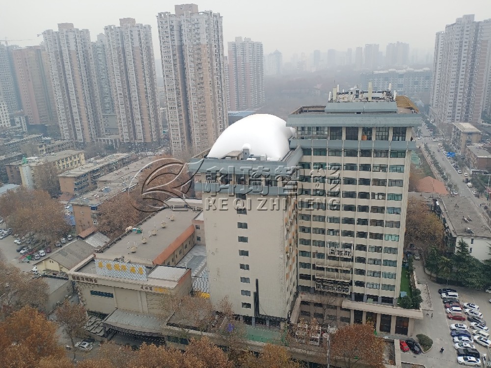 氣膜建筑企業(yè)新聞_氣膜體育館的奇妙崛起，樓頂運(yùn)動(dòng)新場地